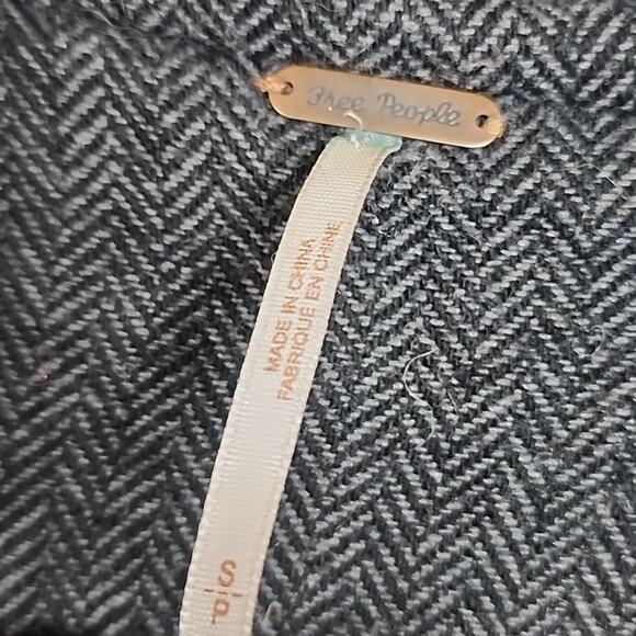 Free People Geometric Small Black & Grey Cardigan Sweater - Picture 4 of 6